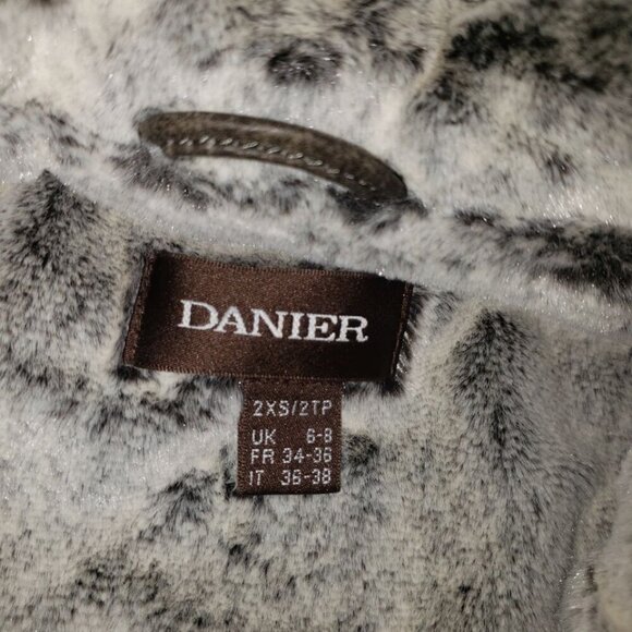 Danier  Leather Moto Jacket Sz XXS - Picture 14 of 14